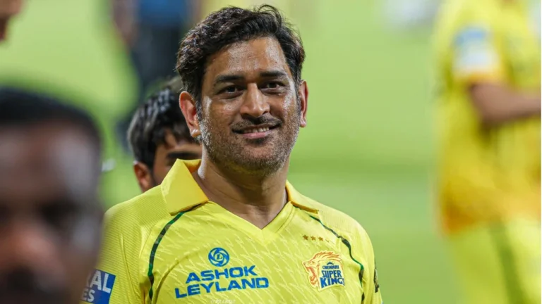 “Need to cut that career now”: Legendary cricketer asks MS Dhoni to retire immed